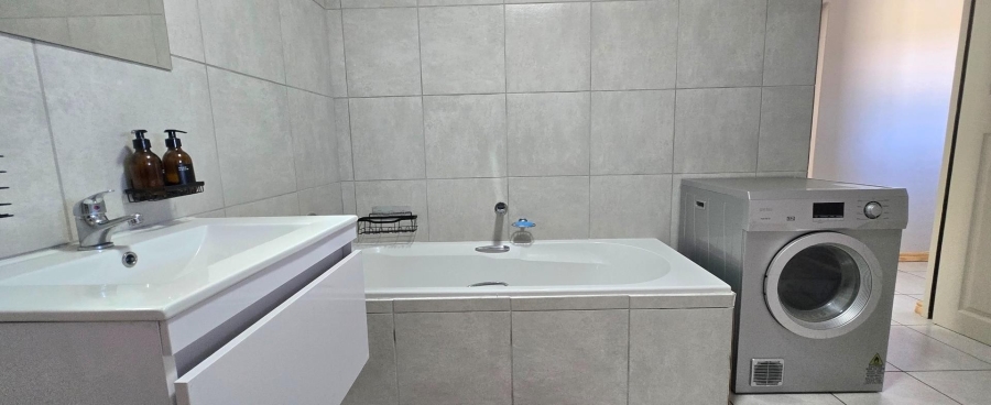 4 Bedroom Property for Sale in Kleinbaai Western Cape